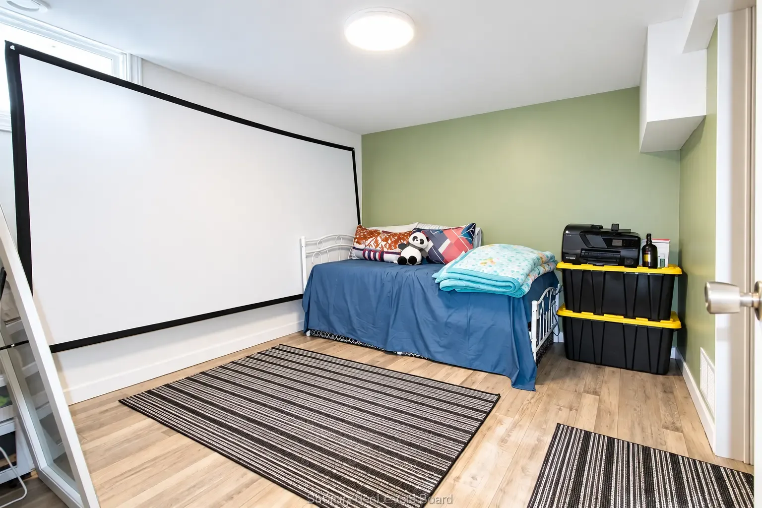 Lower apartment: den
